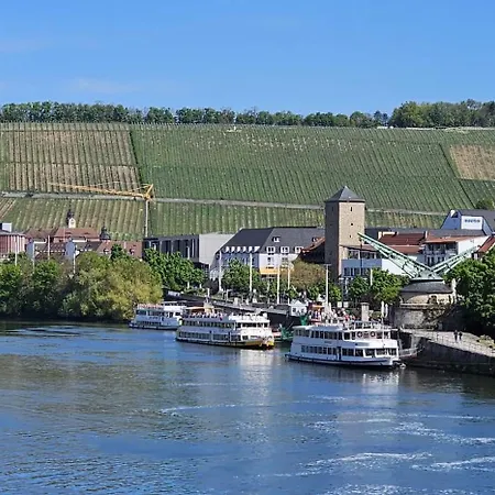 In Stadtmitte * Wurzburg